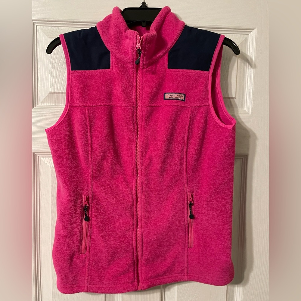Vineyard Vines Pink w Navy Fleece Vest